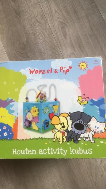 Woezel & Pip houten activiteitenkubus beschikbaar voor biedingen