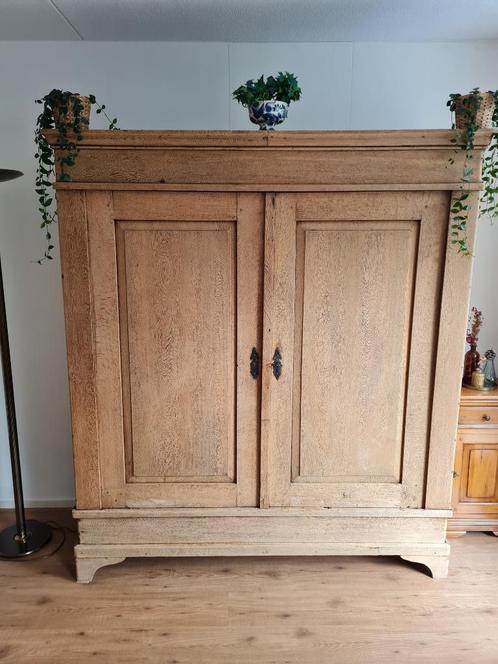 Antieke geloogde eikenhouten kast, Antiek en Kunst, Antiek | Meubels | Kasten, Ophalen