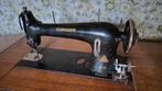 Vintage naaimachine in kast, Enlèvement, Comme neuf