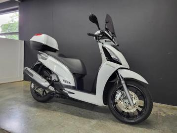 Kymco People GT300i