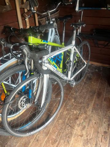 Scott koersfiets beschikbaar voor biedingen