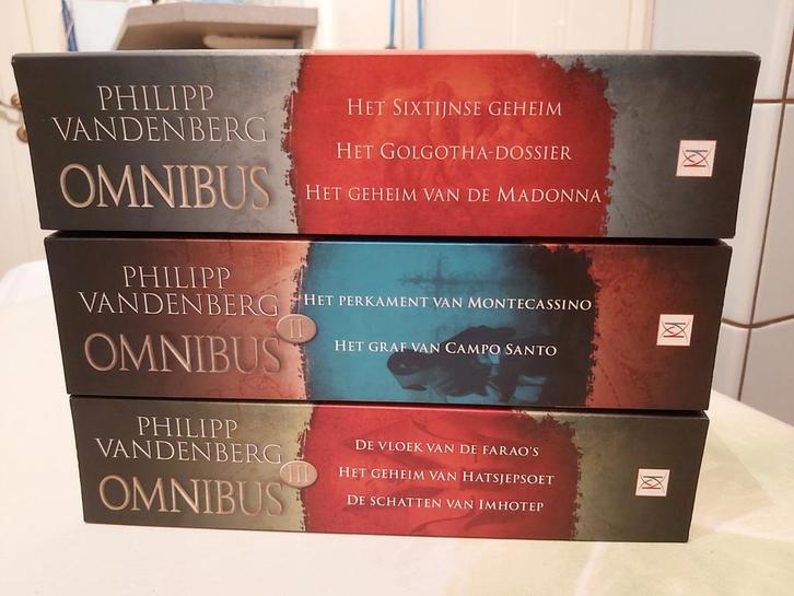 Lot - Philipp Vandenberg - 3 omnibus, Boeken, Historische romans, Zo goed als nieuw, Ophalen of Verzenden