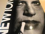 Helmut Newton Portraits 240 pages, Livres, Art & Culture | Photographie & Design, Comme neuf, Photographes, Enlèvement ou Envoi