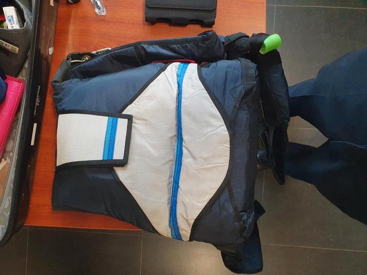 Valscherm Wildfire, zowel hoofd als reserve parachute., Sport en Fitness, Zweefvliegen en Paragliding, Gebruikt, Ophalen of Verzenden