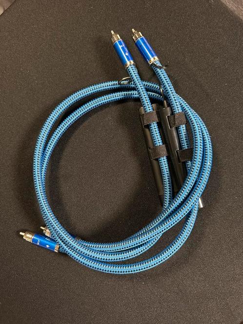 Audioquest Sky 72v DBS RCA 1.0m paar incl. Nieuwe batterijen, Audio, Tv en Foto, Audiokabels en Televisiekabels, Zo goed als nieuw