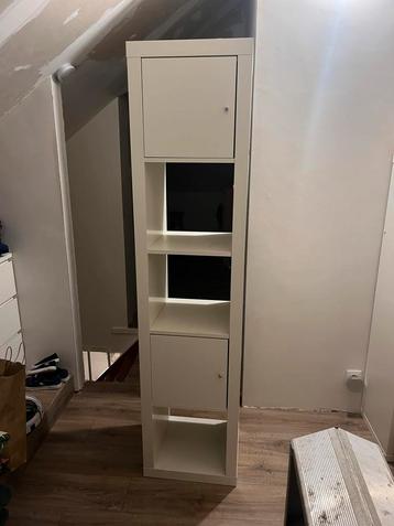 Kast Kallax beschikbaar voor biedingen