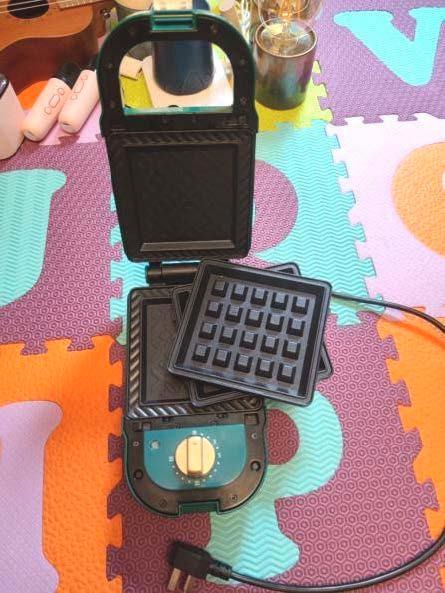 Wafelijzer 2-in-1 wafel- en sandwichapparaat, Elektronische apparatuur, Wafelijzers, Gebruikt, Uitneembare platen, Vaatmachinebestendige platen