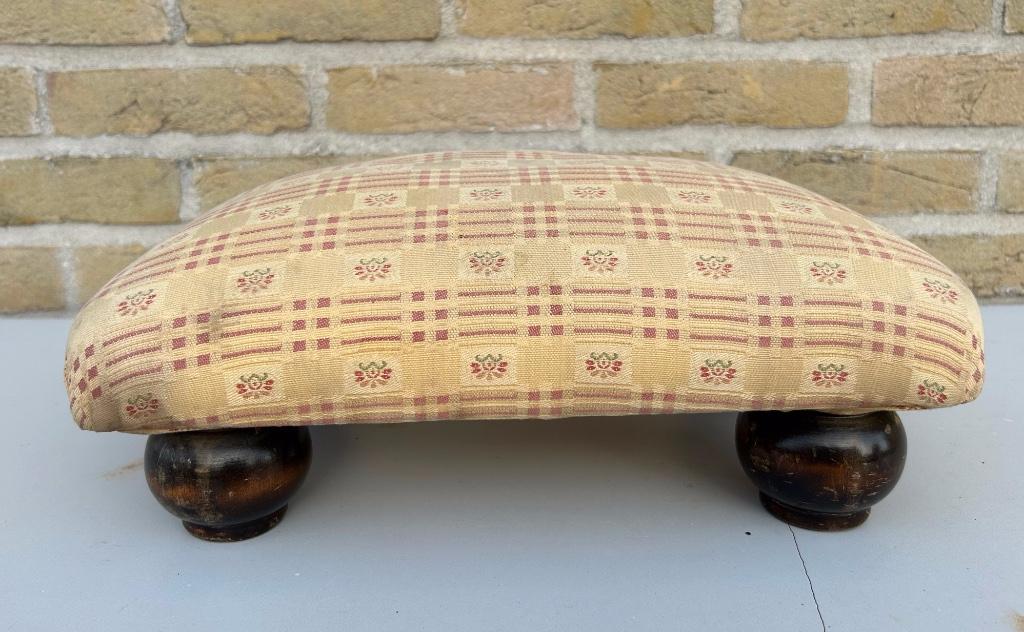 Repose-pieds vintage, Maison & Meubles, Enlèvement ou Envoi, Vintage, Utilisé, Moins de 50 cm