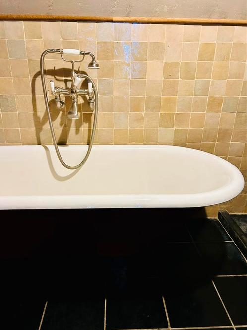 Romantisch bad en mooie kraan, Huis en Inrichting, Badkamer | Complete badkamers, Gebruikt, Ophalen