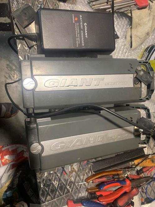 Giant twist 2 accu’s 70,00 euro. ,ook oplader te koop, Fietsen en Brommers, Elektrische fietsen, Gebruikt, Giant, 30 tot 50 km per accu