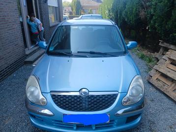 Daihatsu sirion1.0 157km Benzine,trekhaak,gekeurd V VK !!!!, Autos, Achat, Attache-remorque, Boîte manuelle, 5 places