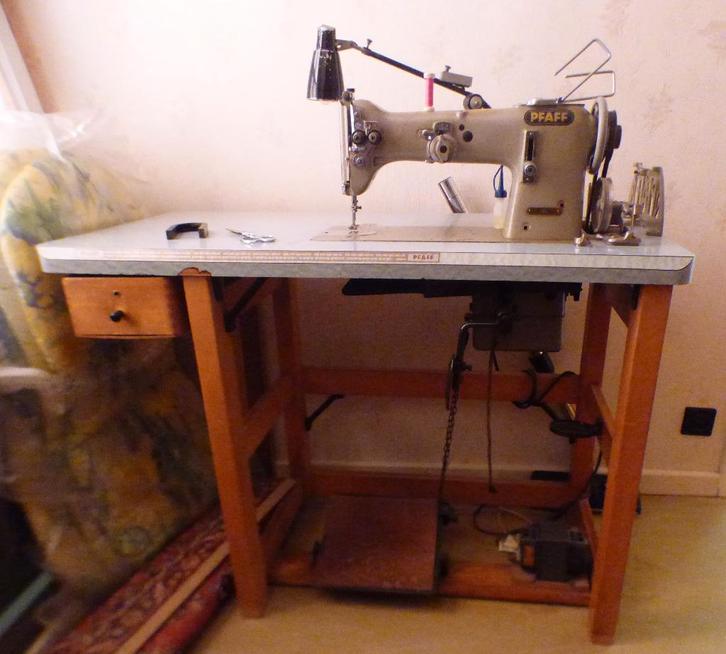 Prof naaimachine Pfaff 138 uit de jaren 70, Hobby en Vrije tijd, Naaimachines en Toebehoren, Gebruikt, Naaimachine, Pfaff, Ophalen of Verzenden