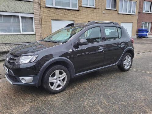 Dacia Sandero Stepway 2015 benzine full option, Autos, Dacia, Particulier, Sandero, Essence, Euro 6, SUV ou Tout-terrain, 5 portes