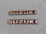 Suzuki Tank Emblemen, Fietsen en Brommers, Brommeronderdelen | Oldtimers, Ophalen of Verzenden, Nieuw, Tank, Overige merken