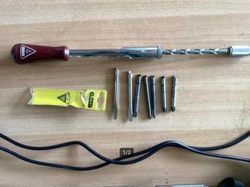 Tournevis automatique Stanley et différents embouts beschikbaar voor biedingen