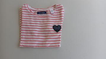 T-shirt - Maat 104 beschikbaar voor biedingen