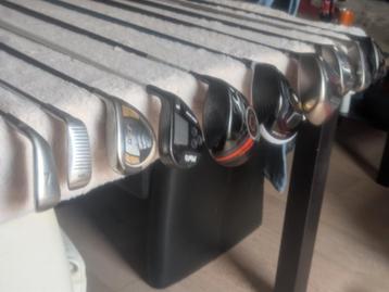10 golf sticks  beschikbaar voor biedingen