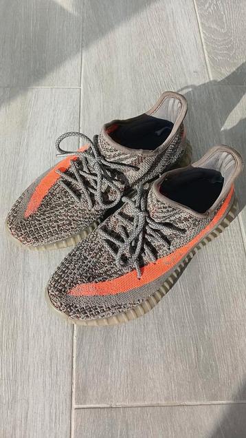 Yeezy Adidas Sply-350  beschikbaar voor biedingen