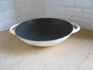 Wit geëmailleerde gietijzeren wok (gietijzeren braadpan) A beschikbaar voor biedingen
