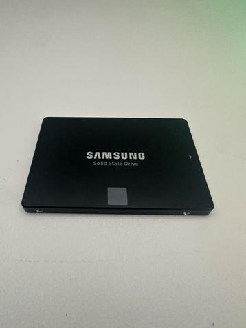 Disque dur SSD 250Go Samsung evo beschikbaar voor biedingen