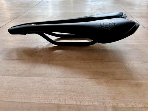 Pro Falcon Team Flow zadel 132mm, Fietsen en Brommers, Fietsonderdelen, Zo goed als nieuw, Zadel, Ophalen of Verzenden