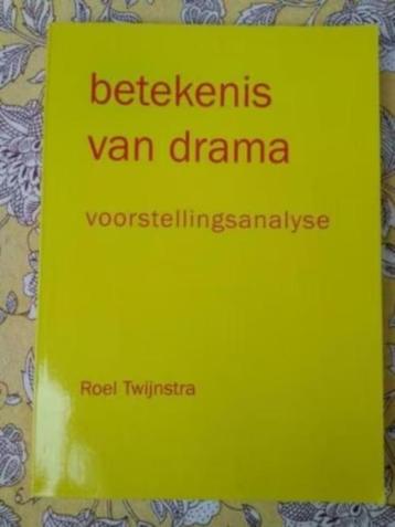 Betekenis van drama voorstellingsanalyse - beschikbaar voor biedingen