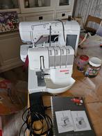 Bernina L450 Lockmachine, Hobby en Vrije tijd, Naaimachines en Toebehoren, Ophalen of Verzenden, Zo goed als nieuw, Lockmachine