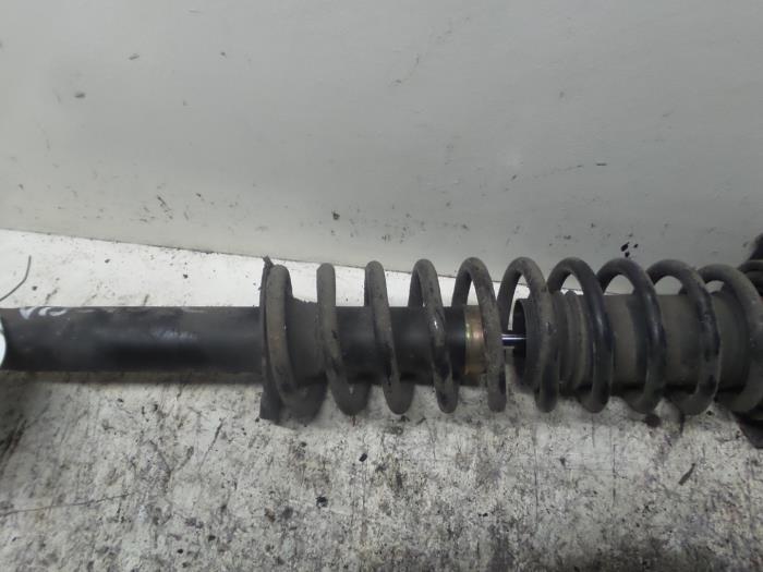 Amortisseur arrière gauche d'un Volvo S40/V40, Autos : Pièces & Accessoires, Suspension & Châssis, Utilisé, 3 mois de garantie