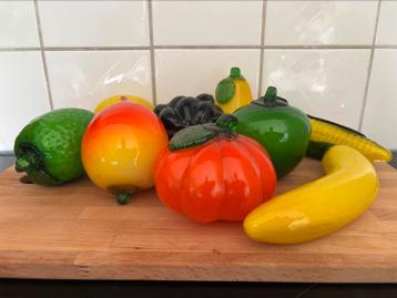 Murano 9 glazen stukken fruit beschikbaar voor biedingen