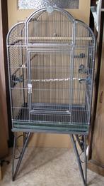 belle grande cage perroquet/petit perroquet, Animaux & Accessoires, Oiseaux | Cages & Volières, Enlèvement, Comme neuf, Métal