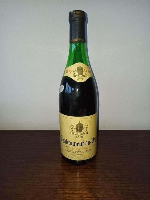 CADEAUTIP: Chateauneuf du Pape Nazarin de Berghese 1975, Collections, Vins, Neuf, Vin rouge, France, Pleine, Enlèvement