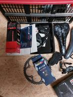 Box met fietsmaterialen, Fietsen en Brommers, Fietsonderdelen, Ophalen, Zo goed als nieuw