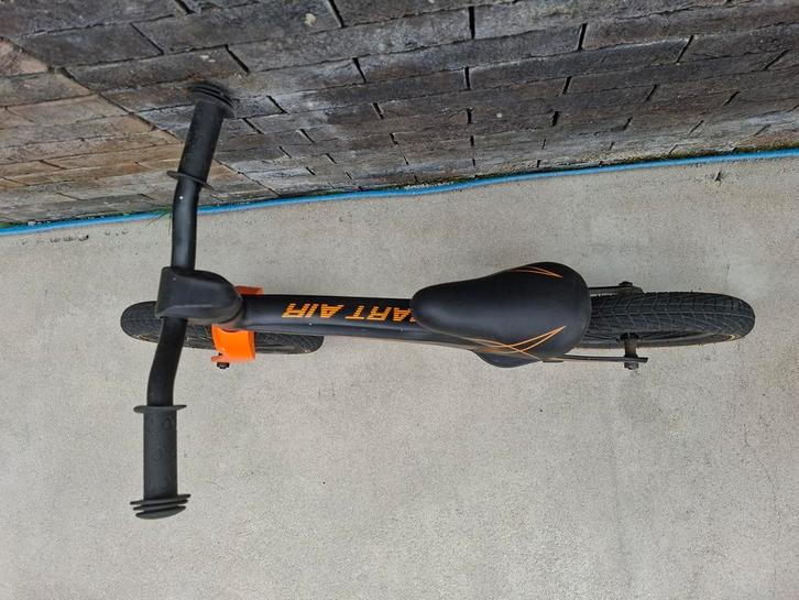 stoere loopfiets van lionelo bart air, Fietsen en Brommers, Steps, Gebruikt, Overige typen, Ophalen