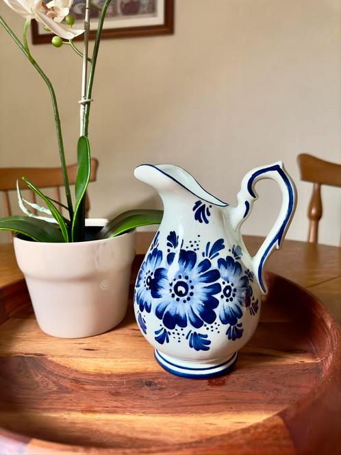 Carafe en porcelaine de Delft à motif floral, Antiquités & Art, Antiquités | Céramique & Poterie, Enlèvement ou Envoi