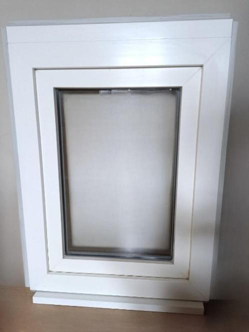 PVC RAAM, Doe-het-zelf en Bouw, Raamkozijnen en Schuifdeuren, Zo goed als nieuw, Raamkozijn, Kunststof, 75 tot 150 cm, Minder dan 75 cm