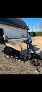 Vespa GTS 125cc, Fietsen en Brommers, Ophalen, Zo goed als nieuw