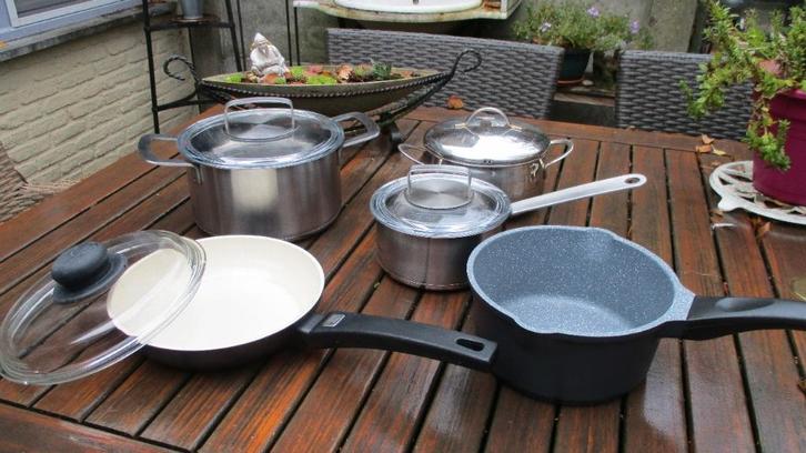 Kookpotten set nr1 Inductie en alle vuren, Huis en Inrichting, Keuken | Potten en Pannen, Zo goed als nieuw, Overige typen, Inductieplaat