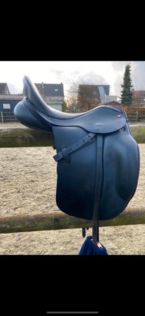 Dresuurzadel albion SLK 17,5 inch, Dieren en Toebehoren, Paarden en Pony's | Zadels, Gebruikt, Dressuur, Ophalen