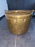 Bouilloire en cuivre jaune, Enlèvement