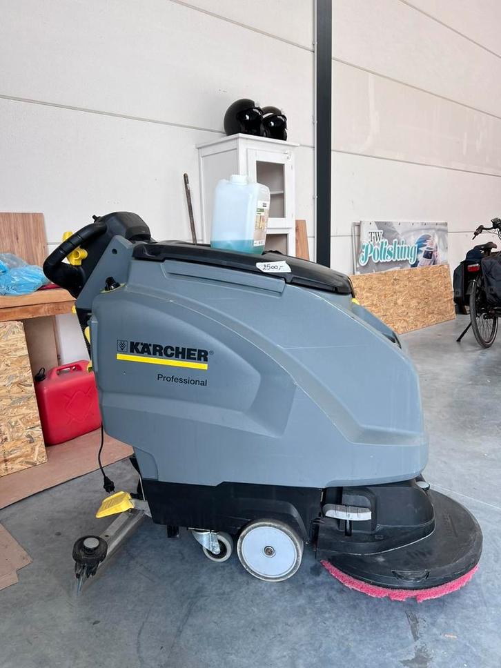 Kärcher Professional | Schrob/Zuigmachine | B40W, Doe-het-zelf en Bouw, Reinigingsmachines, Zo goed als nieuw, Ophalen