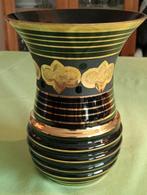 Boomse vaas met geëtst bladermotief en goudopleg. Art deco, Antiek en Kunst, Antiek | Vazen, Ophalen