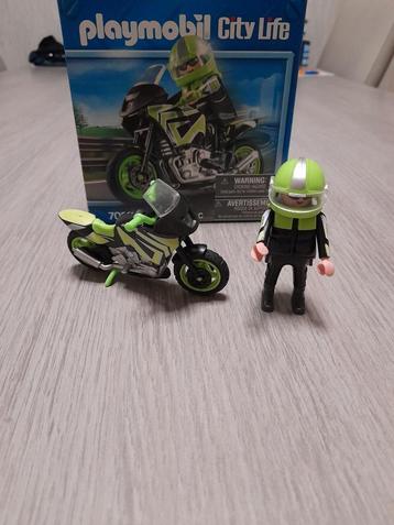 PLAYMOBIL City Life Motorrijder - 70204 disponible aux enchères