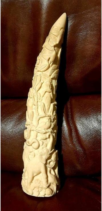 Art asiatique, 37 cm de haut, polystone., Enlèvement ou Envoi