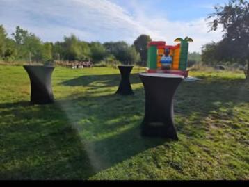 Location mange debout avec nappe beschikbaar voor biedingen