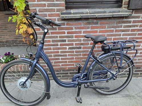 Elektrische damesfiets, Fietsen en Brommers, Elektrische fietsen, Zo goed als nieuw, Batavus, Minder dan 47 cm, 50 km per accu of meer