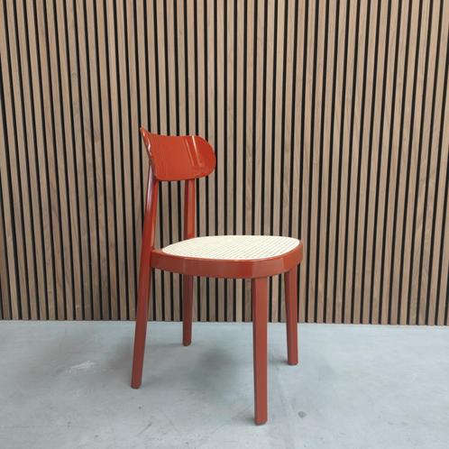 Thonet 118 - hoogglans dark red -  eetkamerstoel, Antiek en Kunst, Antiek | Meubels | Stoelen en Sofa's, Ophalen of Verzenden