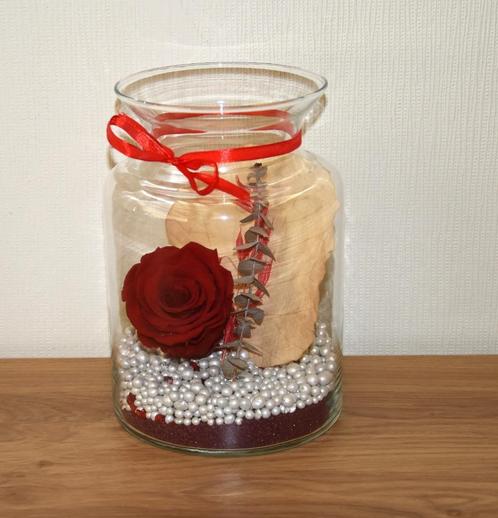 Vaas en hart met eeuwige roos, Huis en Inrichting, Woonaccessoires | Droogbloemen, Nieuw, Ophalen