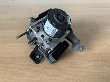 ABS pomp suzuki swift 63J2 bouwjaar 2005 tot 2010 63J2JP2WD, Enlèvement ou Envoi, Utilisé, Suzuki