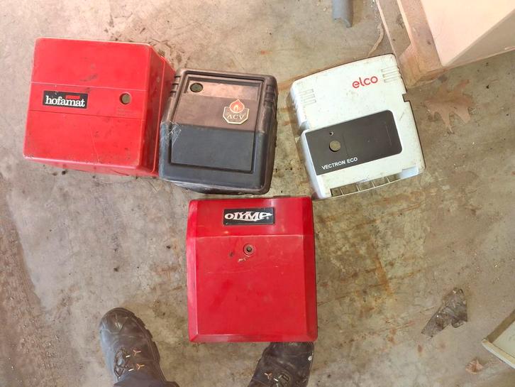 Mazoutbranders 50€/stuk, Consoles de jeu & Jeux vidéo, Consoles de jeu | Nintendo Game Boy, Enlèvement