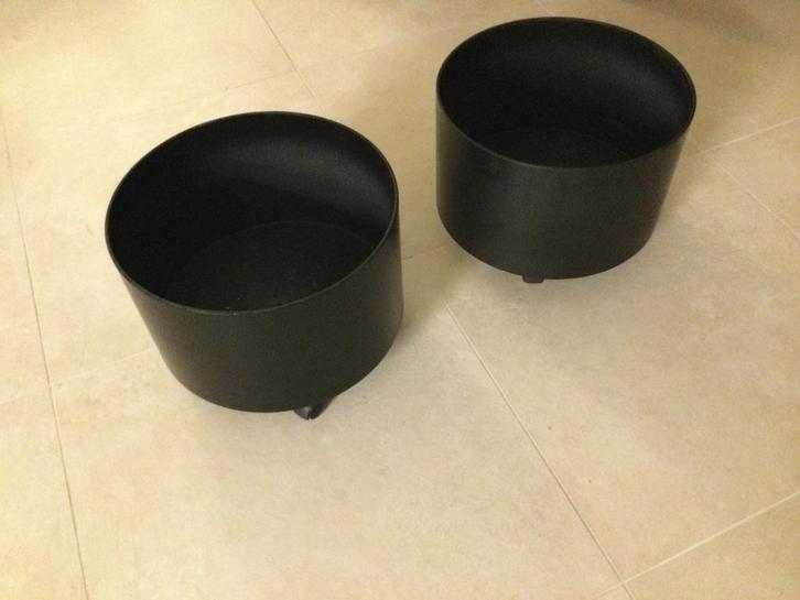 Plantenbakken zwart op wieltjes rond en rechthoekig, Jardin & Terrasse, Bacs à fleurs & Jardinières, Utilisé, Intérieur, Balcon